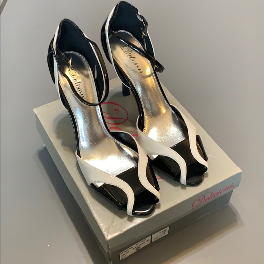 Delicious Notch Black and White Patent Heels